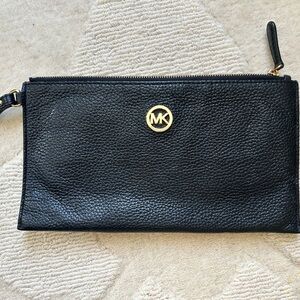 Michael Kors Black Textured wristlet clutch